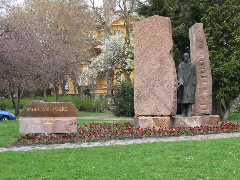 Raoul Wallenberg budai szobra